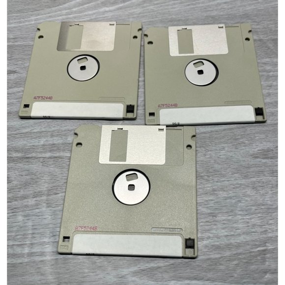 The Flintstones Screen Saver Collection for Mac Floppy Disks Version 1 Vintage - Picture 3 of 3